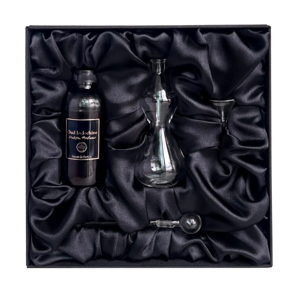 Alternative view of Oud Indochine Limited Edition